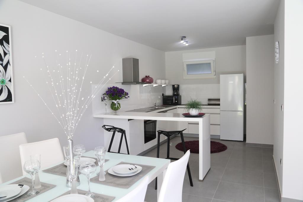 Beach Apartments Dumicic Podstrana Quarto foto